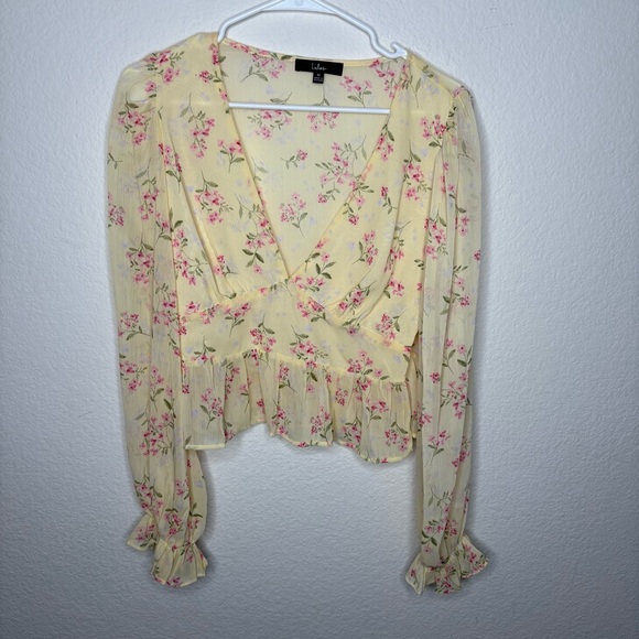 Lulus Tops - Lulu's Yellow v neck Floral Blouse